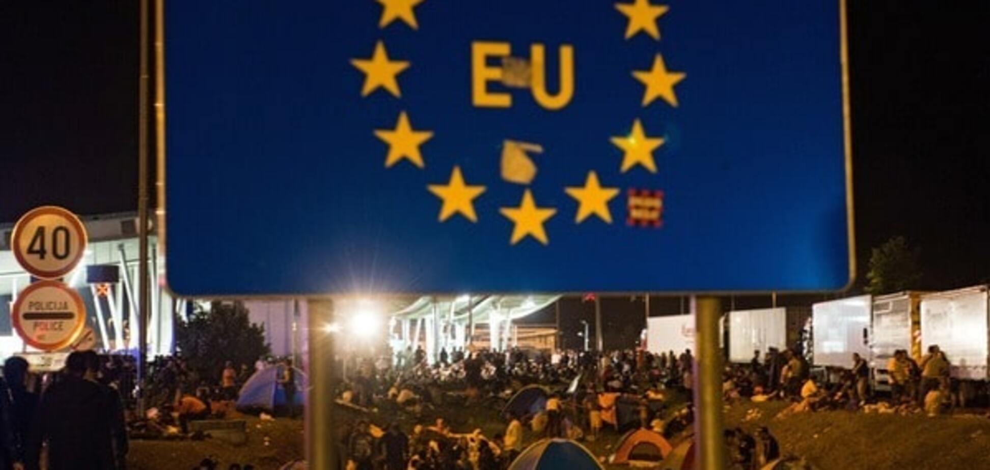 Европу захлестнула волна мигрантов: за год прибыли более миллиона беженцев