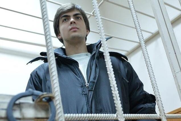 Закручивают гайки: в России фигуранта 'болотного дела' посадили на 2,5 года