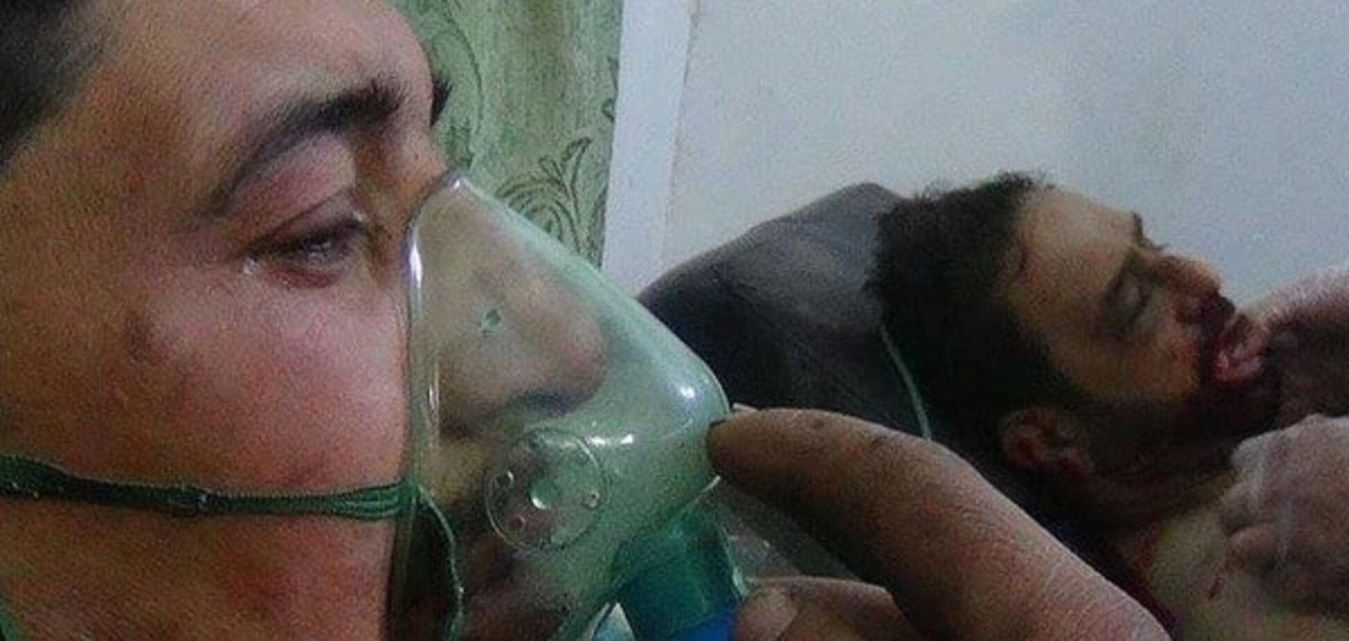 В Сирии на жилой квартал сбросили бомбы с отравляющим газом: десятки погибших и раненых 