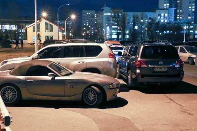 Борцы с коррупцией прибыли на форум в шикарных авто: опубликованы фото