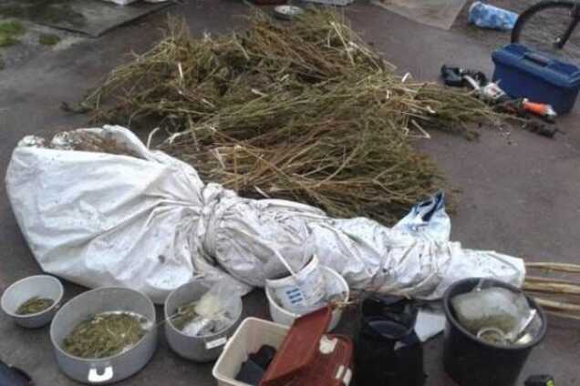 Борьба с наркотиками: на Киевщине полиция изъяла 'дури' на 100 тыс. грн