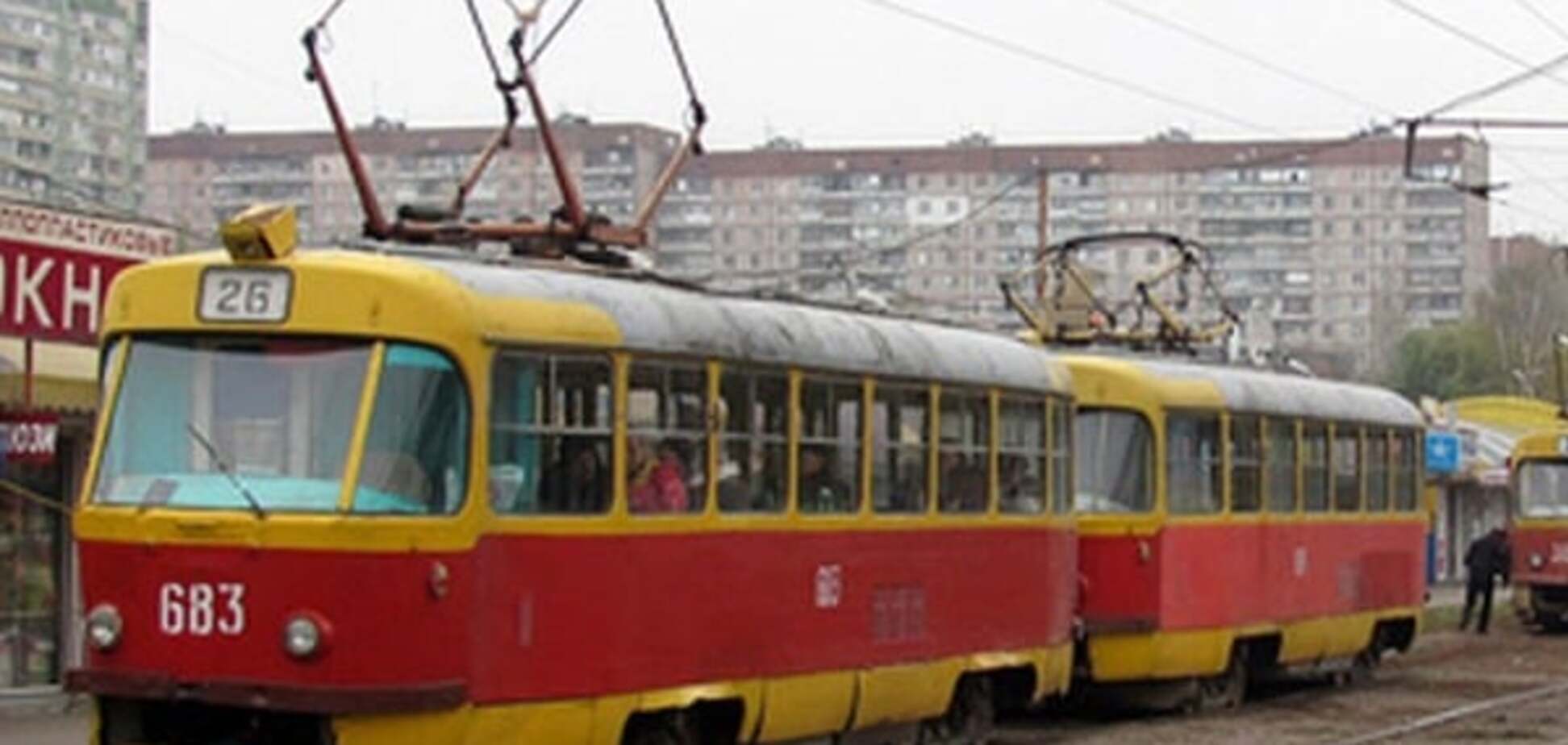 У Києві трамвай переїхав перехожого