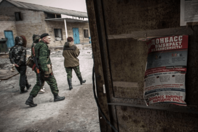 Террористы не покинули Коминтерново, а только вывели технику – штаб АТО