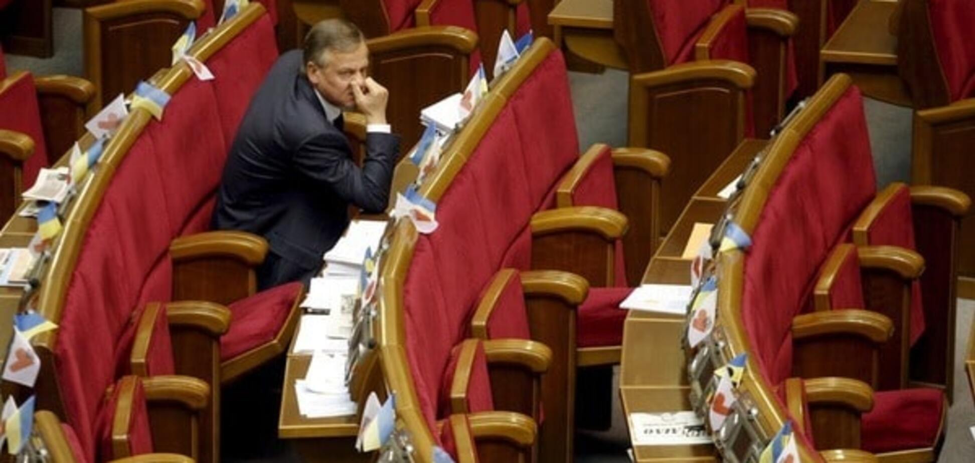 Рада будет работать без "каникул"