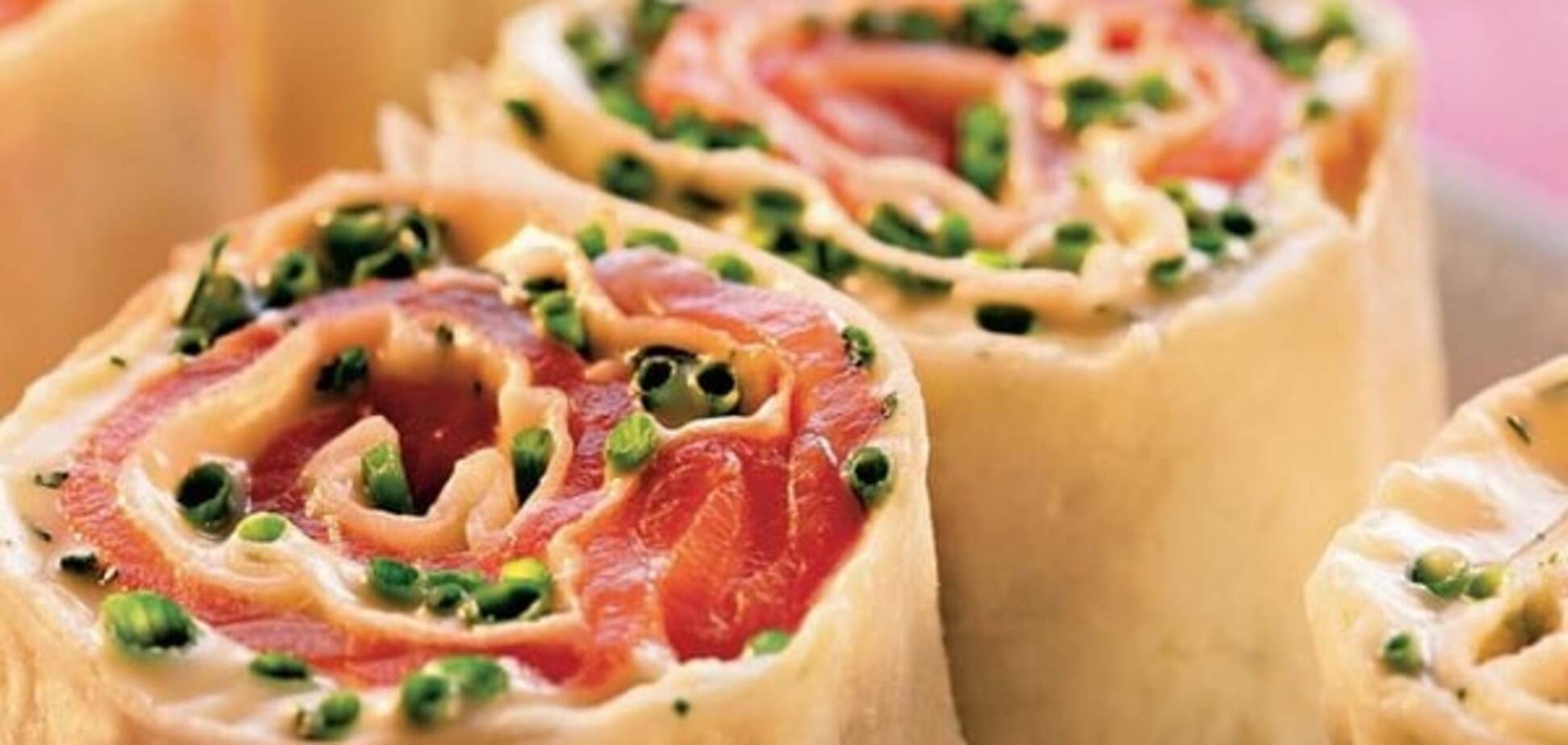 Блюда на Новый год: 20 лучших начинок для рулета из лаваша