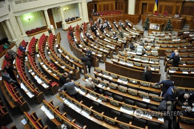 Аншлаг у Раді! Після 'бюджетної ночі' нардепи масово проігнорували засідання: фотофакт