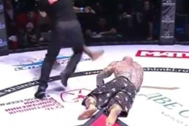 'Украинец' жестко нокаутировал легендарного американца в его первом бою за Россию: видео избиения