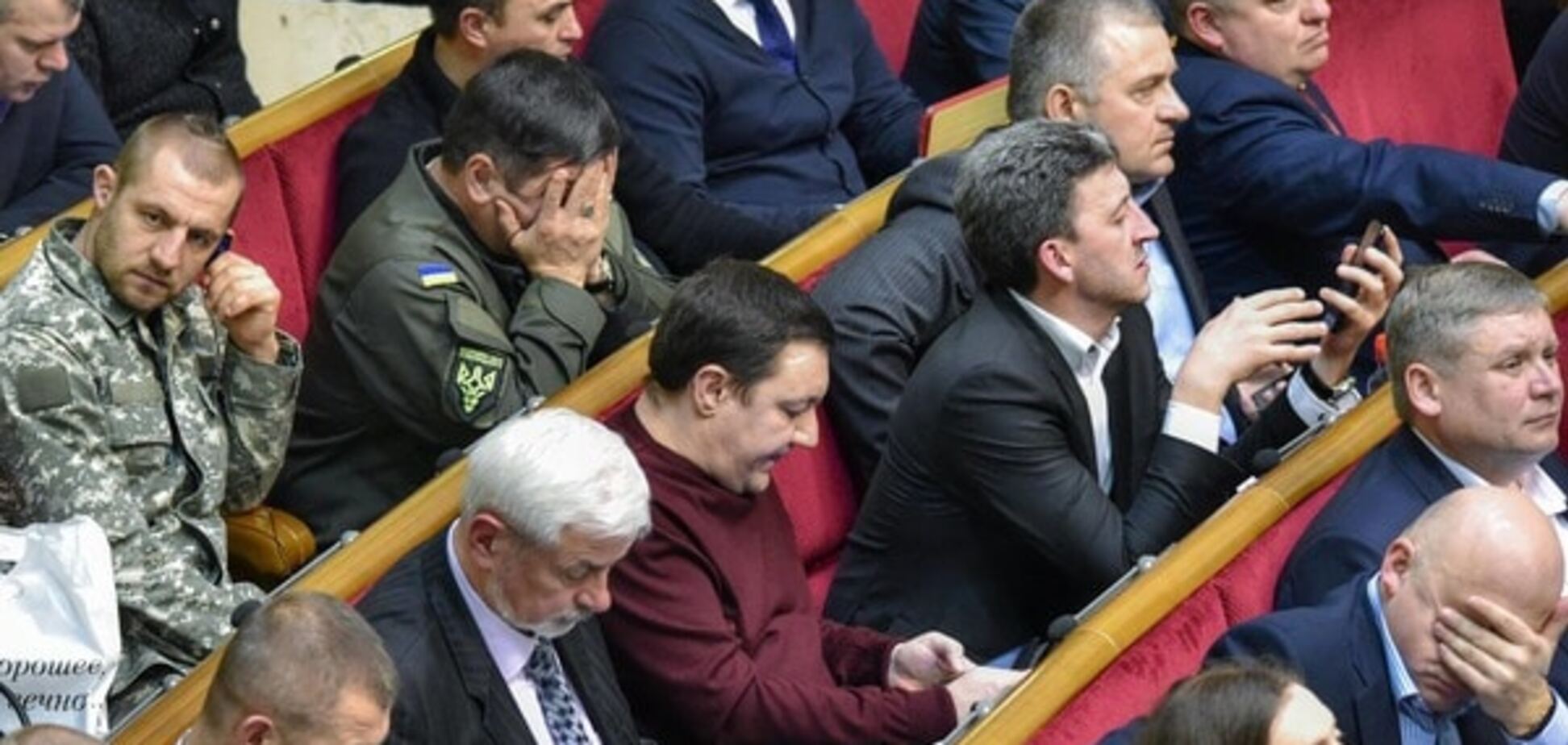 Здравствуй, новая коалиция: как Рада голосовала за бюджетные инициативы Яценюка
