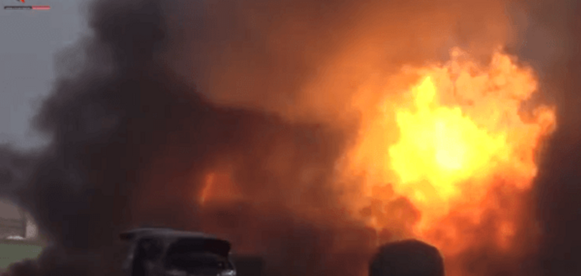 Кассетными бомбами по детям: Россия взорвала гумконвой в Сирии. Видеофакт