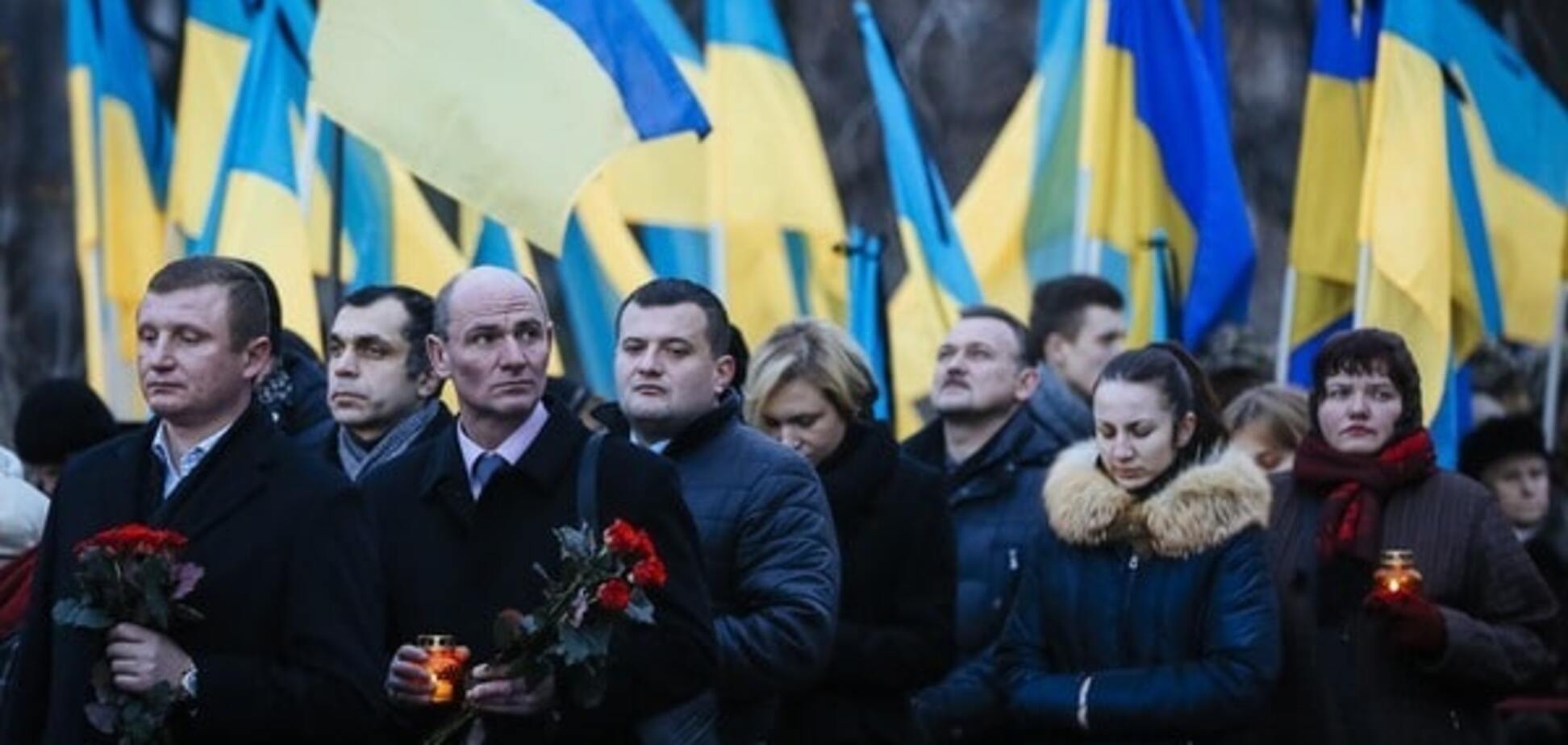 И зрада, и перемога: украинцы неоднозначно восприняли безвизовый режим с ЕС