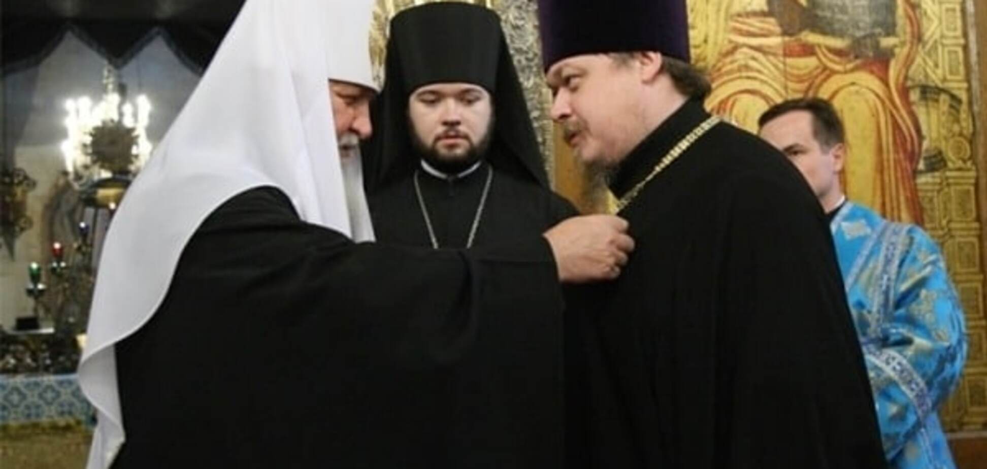 Их нравы: пойманный на поедании бургера спикер РПЦ 'отомстил' Патриарху Кириллу