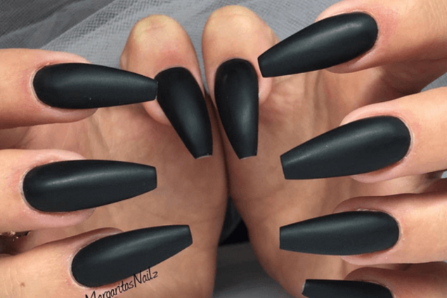 Ногти в виде гроба: блогеры выбрали самый ужасающий тренд 2015 года  