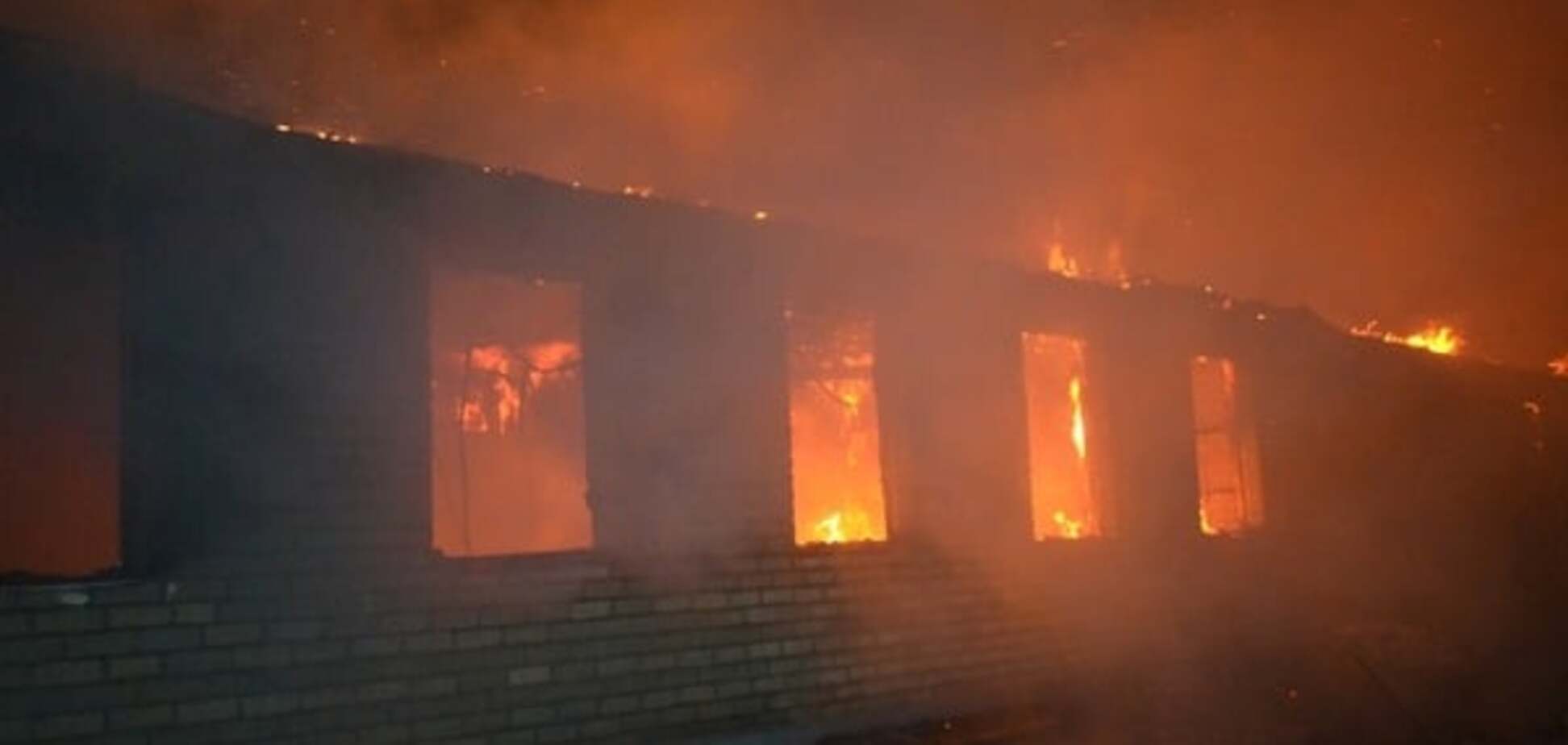 В Одесской области всю ночь тушили пожар в воинской части