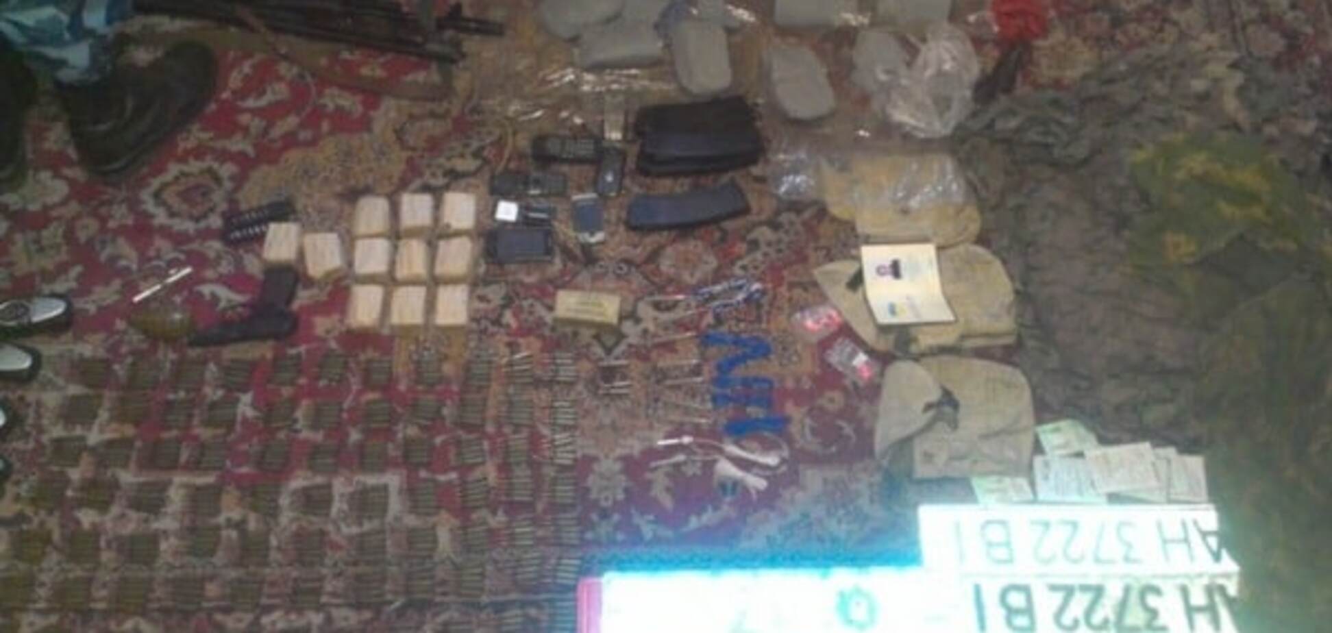 Предотвращены теракты: СБУ задержала диверсанта со взрывчаткой и арсеналом оружия