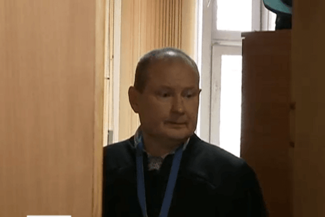 Сам під слідством: одіозного суддю Корбана рекомендували звільнити