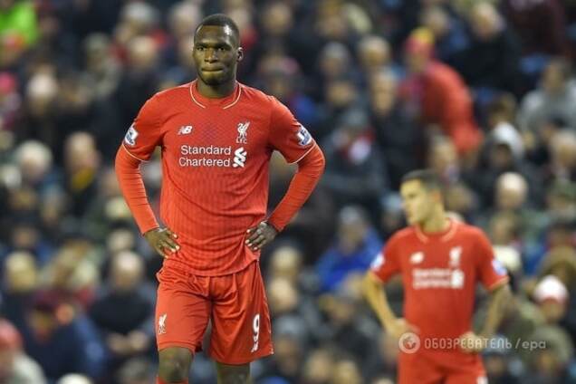 Промах года: пять футболистов 'Ливерпуля' не смогли забить в пустые ворота: курьезное видео