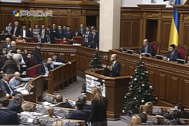Голоси депутатів за бюджет Яценюка скуповували по 10 млн доларів - Тимошенко