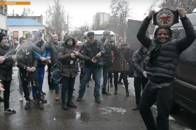 У Черкасах 'українцю', що побив російського боксера, довелося ховатися від фанатів