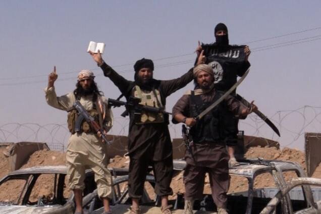 Боевики ИГИЛ публично казнили 30 сирийских подростков