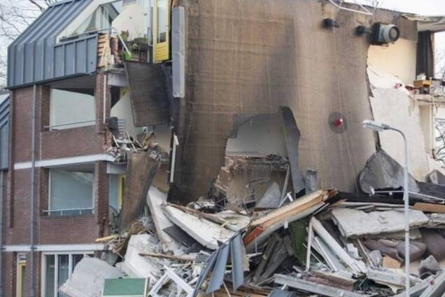 В Нидерландах из-за взрыва рухнул четырехэтажный дом: опубликованы фото и видео