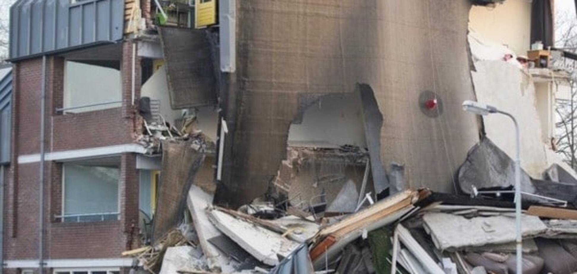 В Нидерландах из-за взрыва рухнул четырехэтажный дом: опубликованы фото и видео