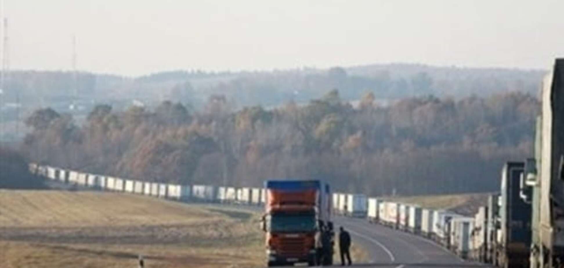 На кордоні з Росією на Харківщині утворилася багатокілометрова пробка