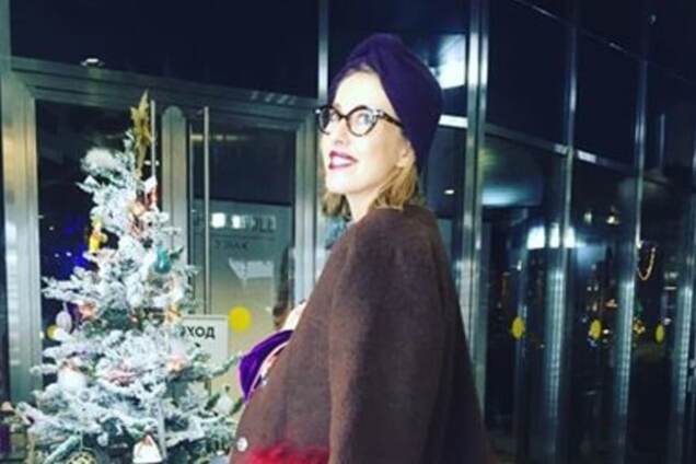 Скромно, но дорого: Собчак показала в чем будет встречать Новый год