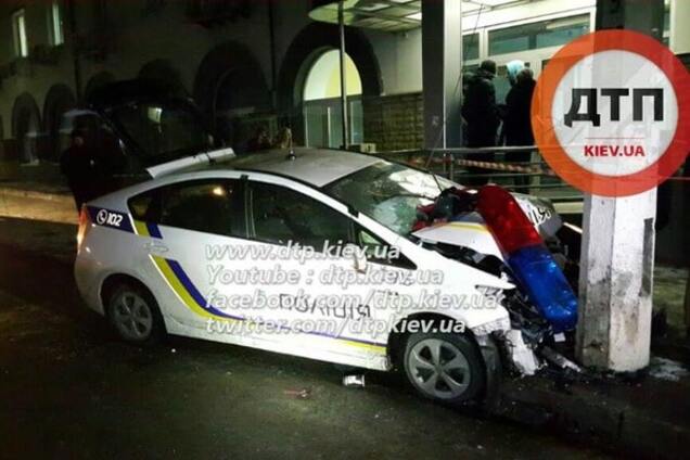 В Киеве грабители с автоматами пошли на таран полицейских: опубликованы фото