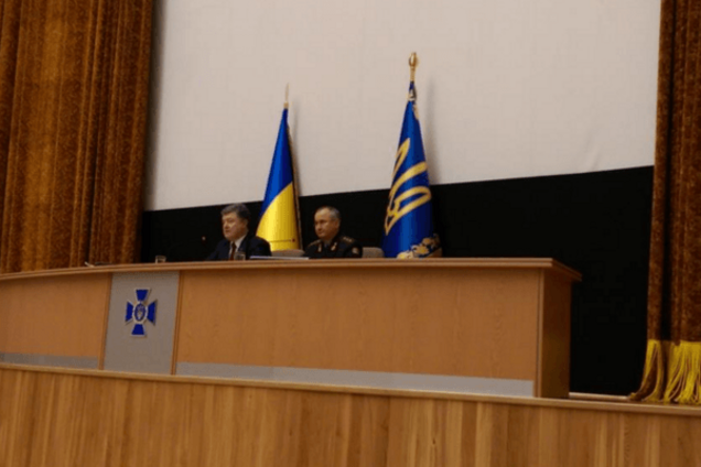 Порошенко назвал число терактов, которые за год предотвратила СБУ