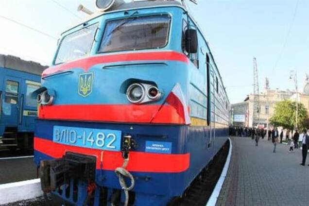 Начальник поезда Киев-Ковель лишился премии из-за любви к 'русскому миру': фотофакт
