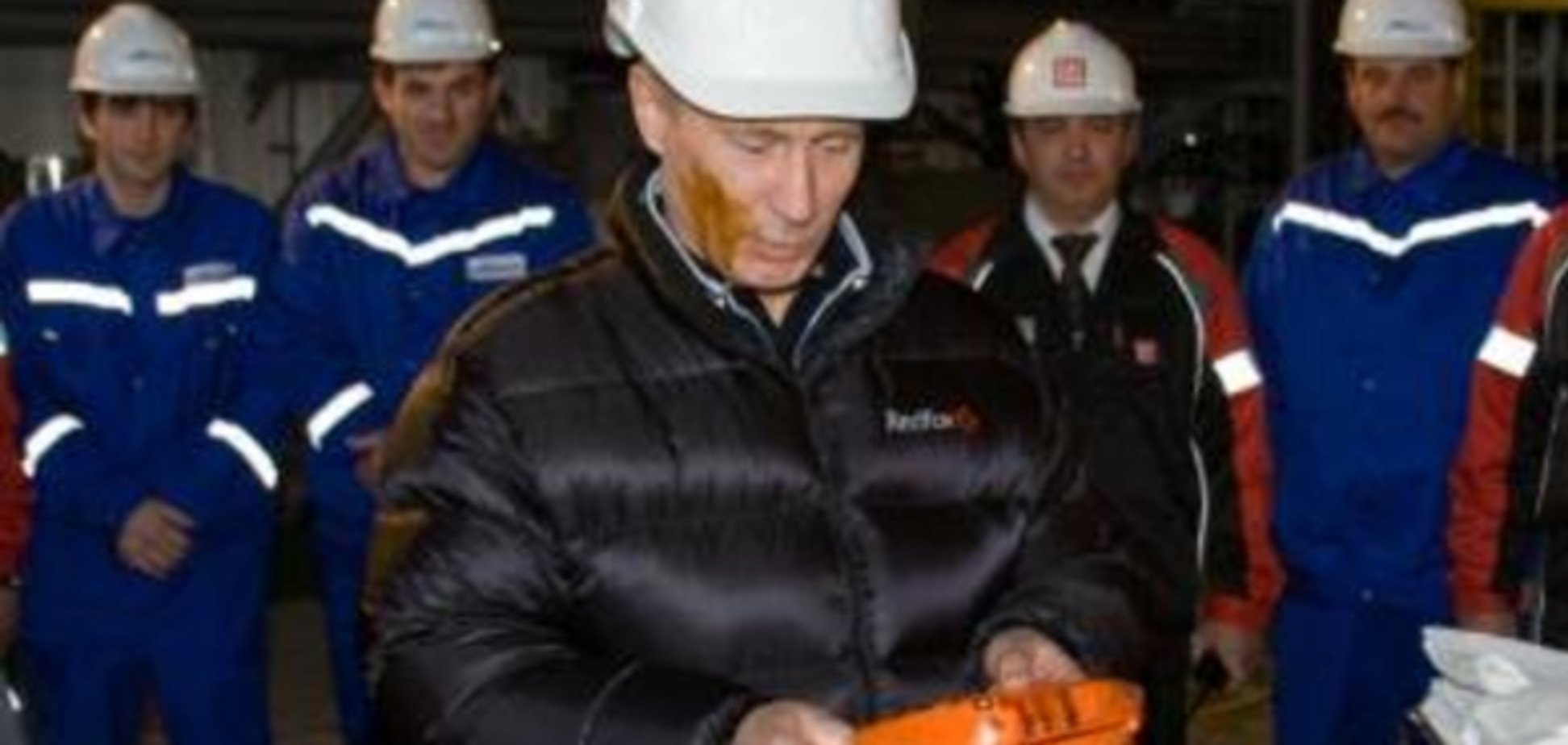 Путин-электрик привез в каске ток с Кубани: в соцсетях 'протроллили' блэкаут в Крыму