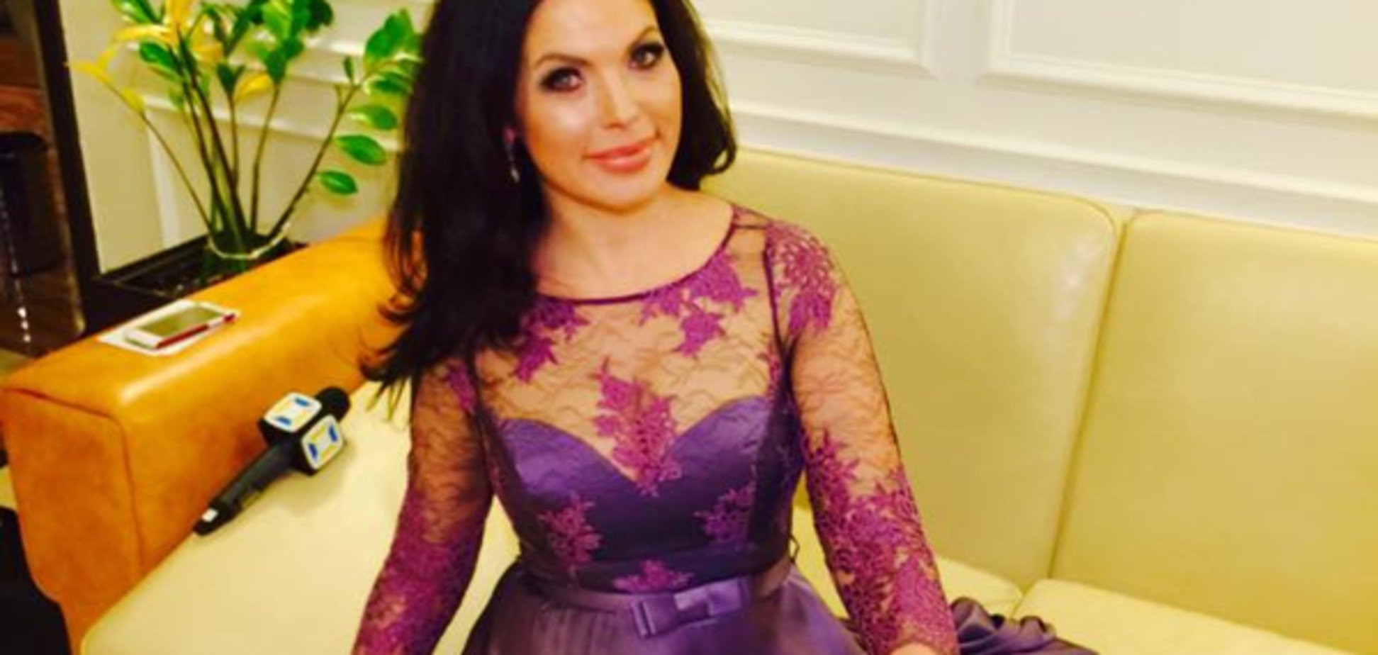 Влада Литовченко поразила платьем от украинского дизайнера (фото)