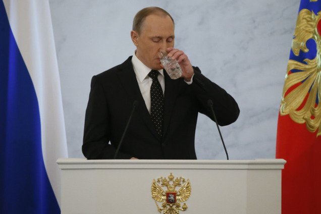 'Вранье застревает в глотке': реакция соцсетей на послание Путина