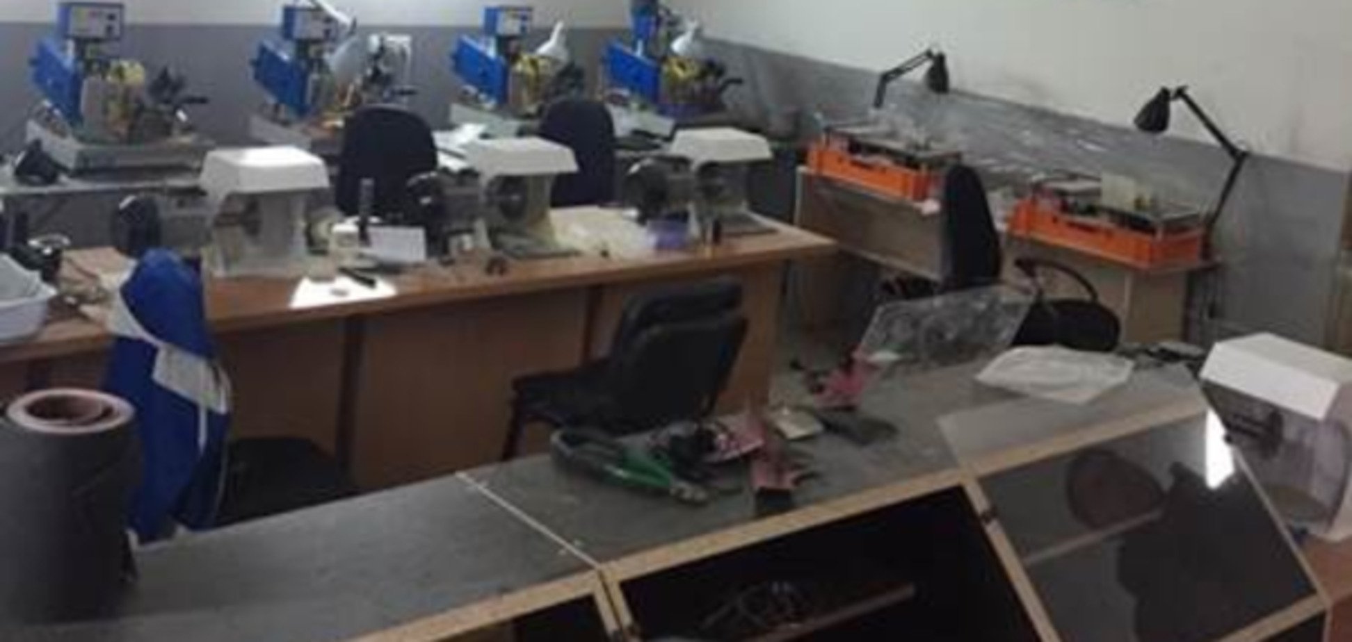 На Киевщине накрыли крупный подпольный цех с янтарем