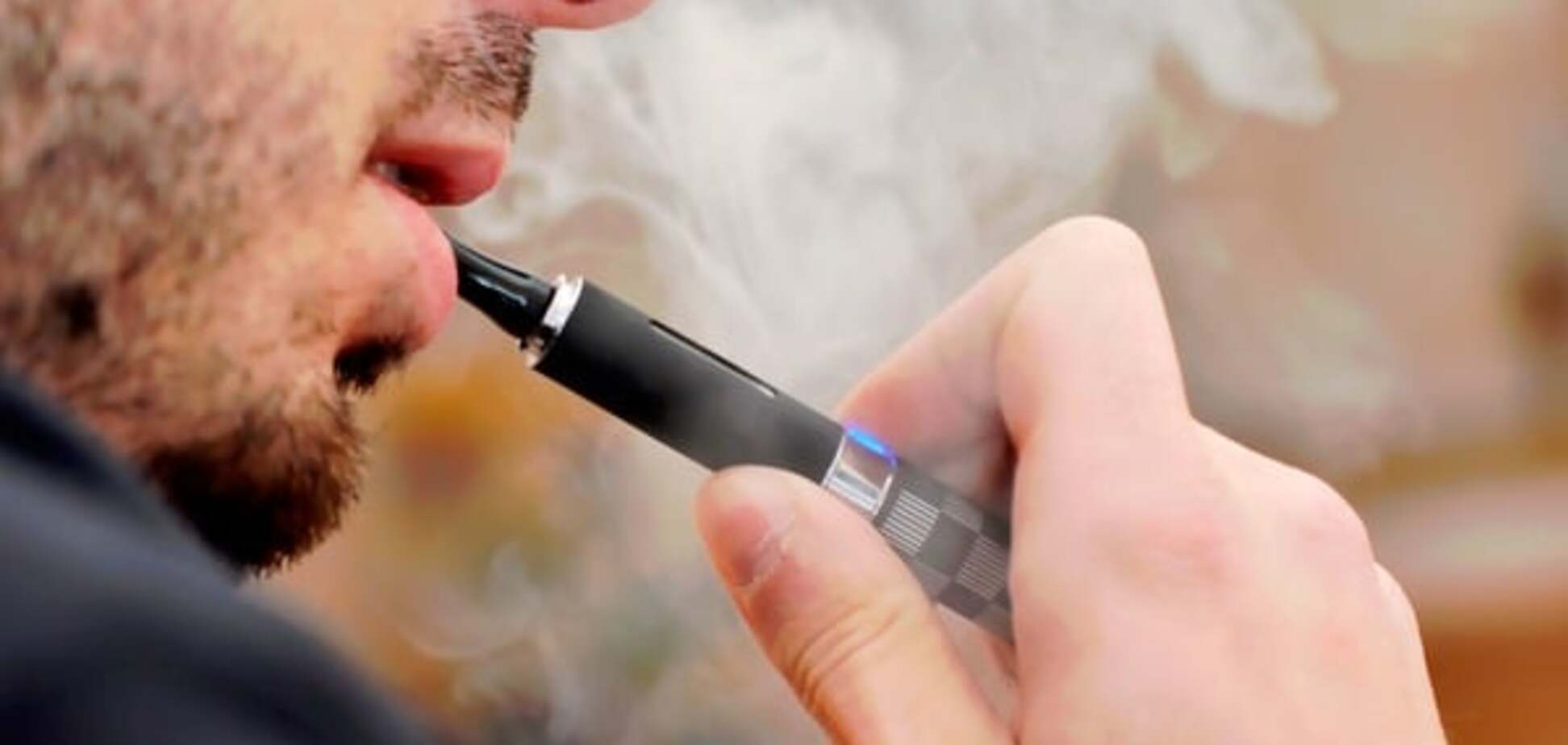 Ученые назвали новые ужасающие факты об электронных сигаретах
