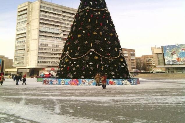 Оккуппированное настроение: Луганск опустел в последний день года, фоторепортаж