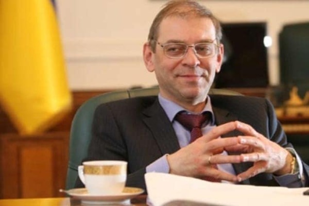 Пашинского обвинили в рейдерском захвате кондфабрики в Житомире