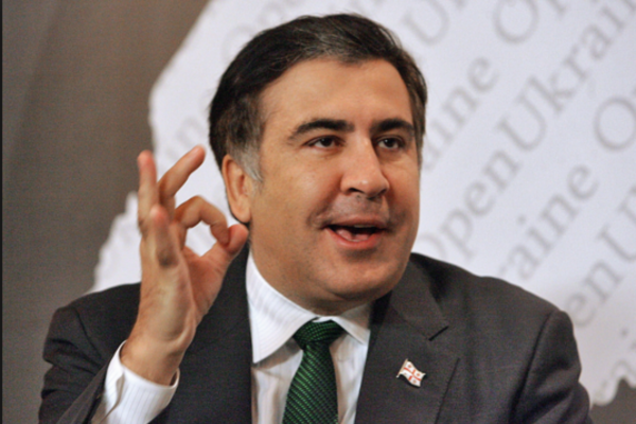 У Саакашвили засекли новый автомобиль за 4,2 млн: фотофакт