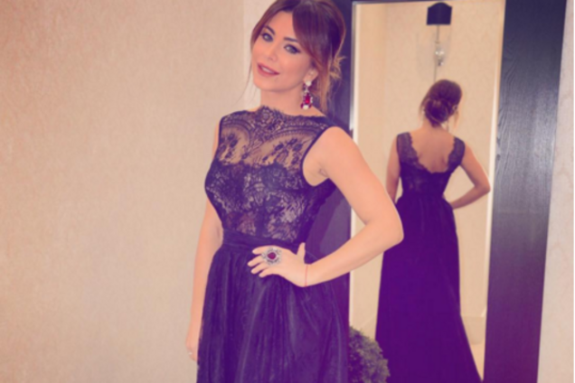 Лорак в нижнем белье соблазняла Алана Бадоева пышной грудью