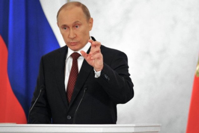 Путин смотрит на свой дом и ненавидит то, что он видит - Bloomberg