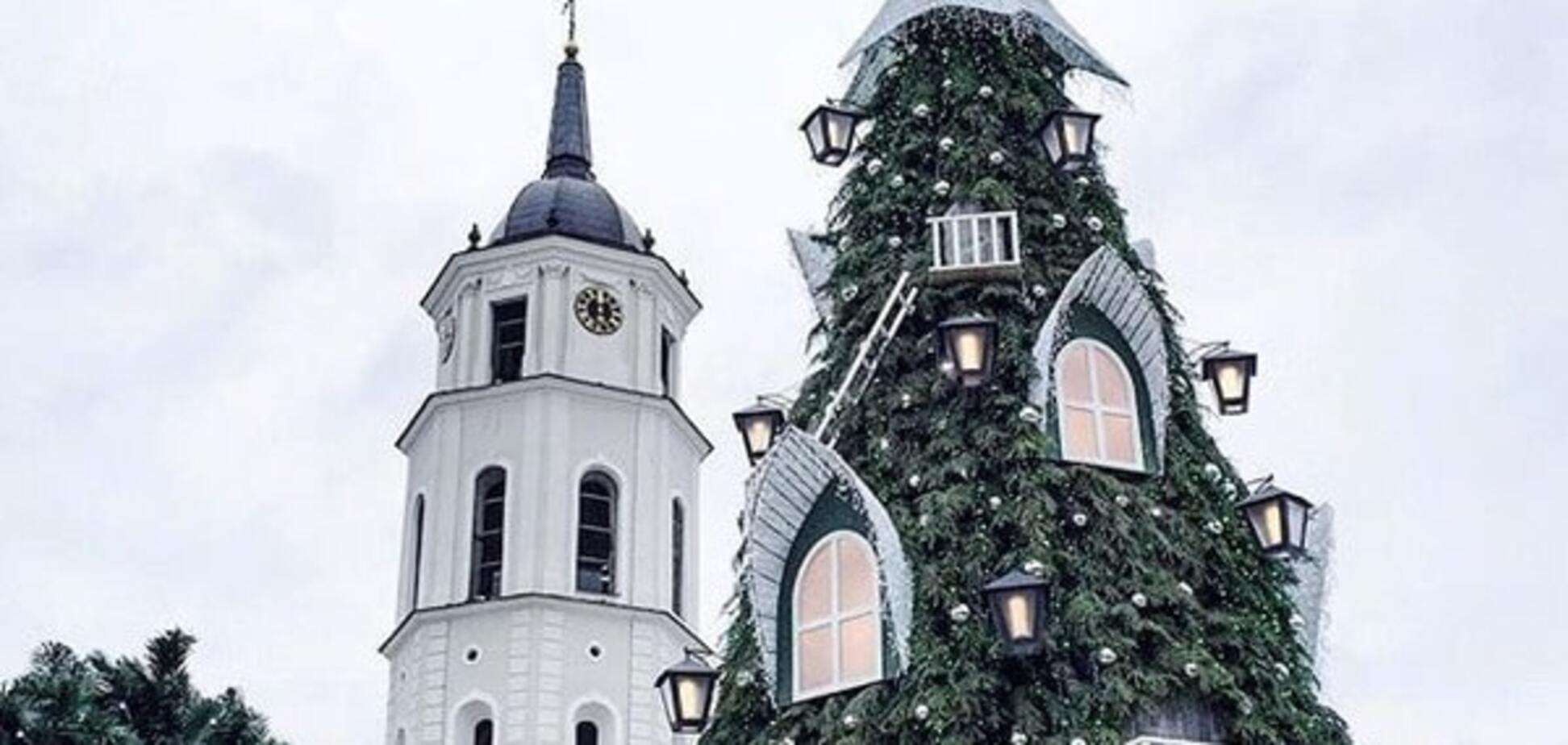 Праздник приближается: опубликованы фото новогодних елок со всего мира