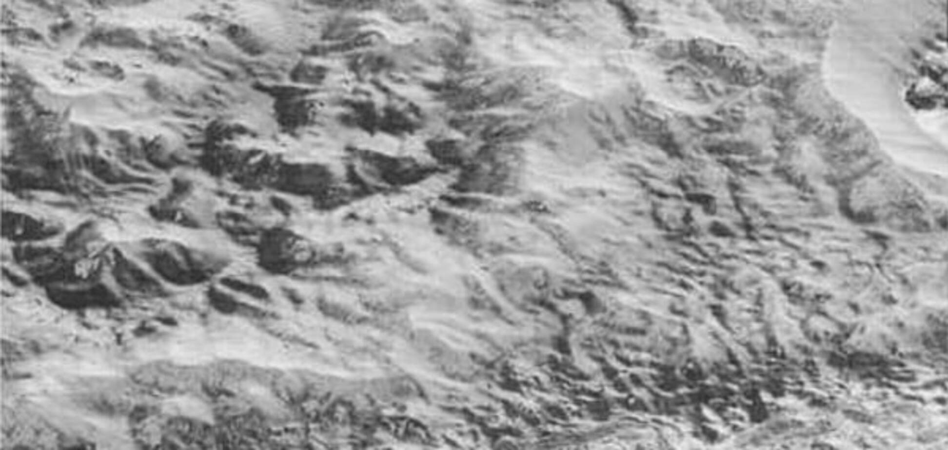 NASA показало детальные фото 'бесплодных земель' Плутона