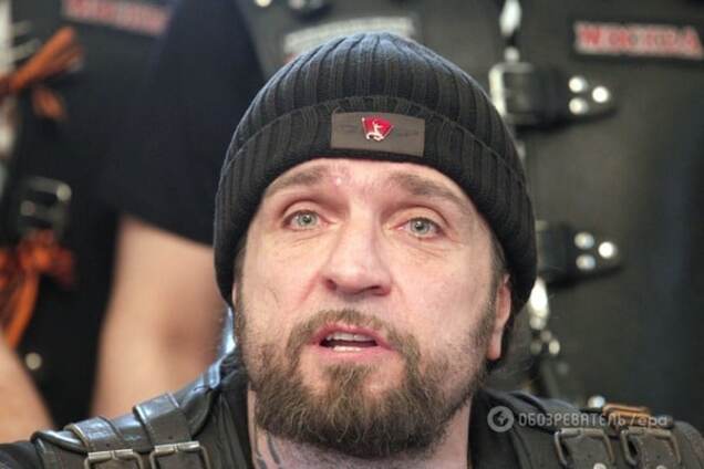 Совсем у ума выжил: путинский байкер Хирург дома держит Сталина возле икон