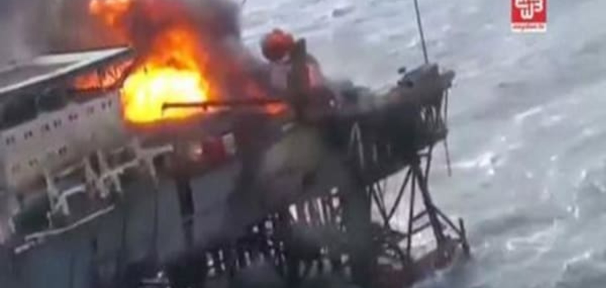 Пожежа на платформі в Каспійському морі: тривають пошуки 29 нафтовиків
