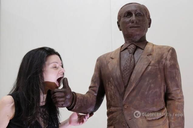 У Санкт-Петербурзі зробили ростову статую Путіна з шоколаду