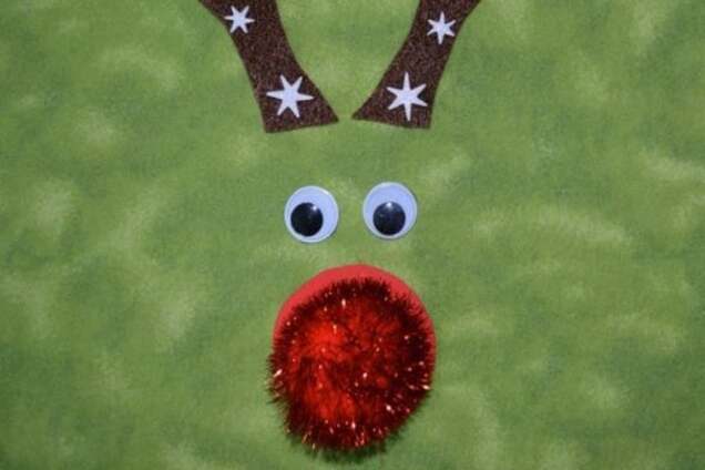 Рудольф на груди: откровенный наряд на Новый год, чтобы стать звездой вечеринки