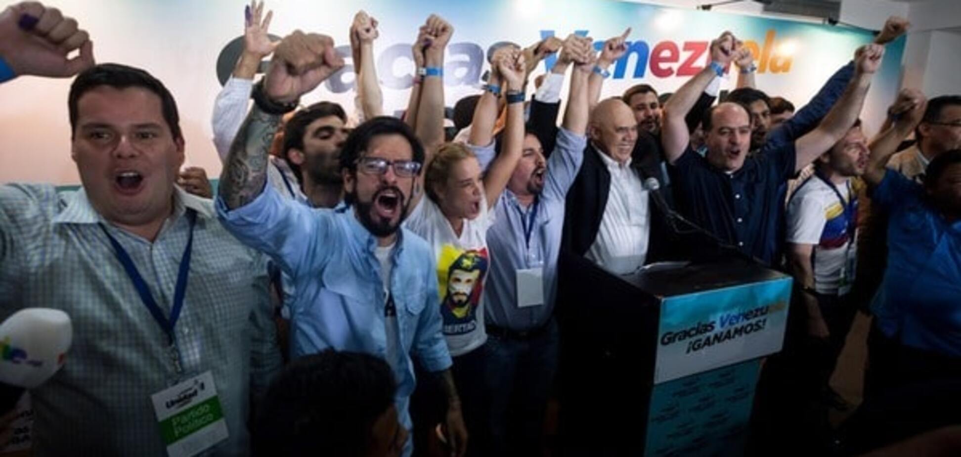 В Венесуэле парламентские выборы выиграла оппозиция