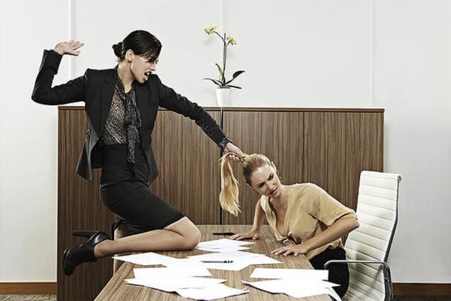 Офисные войны: 10 вещей, которые всех раздражают