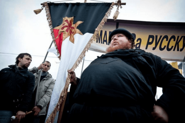 Назревает конфликт: РПЦ направила в Украину 'титушек' в рясах