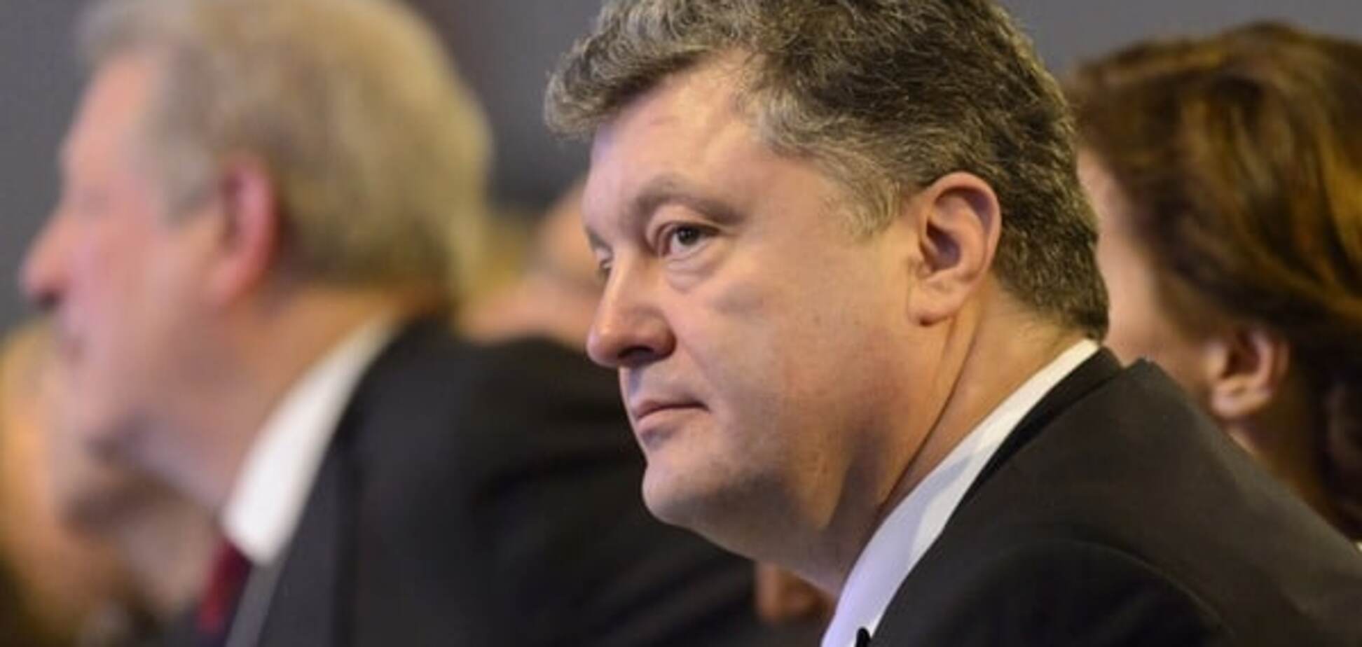 Украину миновала угроза дефолта — Порошенко